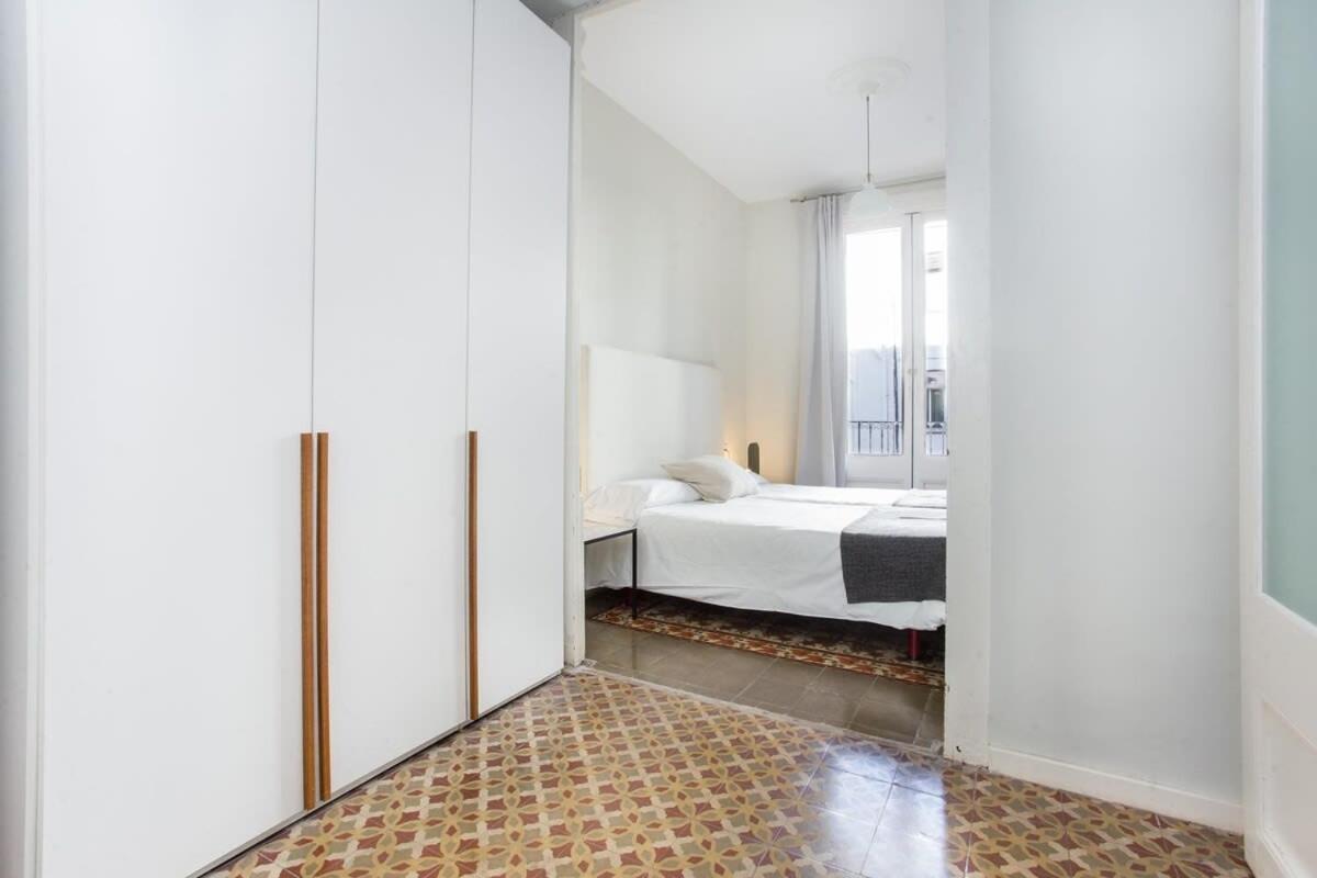 4 Bedroom Apartment With A Balcony In Las Ramblas 2 2 Barcelone Extérieur photo